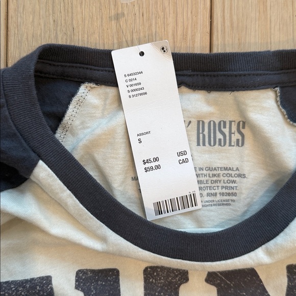 Urban Outfitters Guns N' Roses Long Sleeve Tee size Small - Picture 3 of 4